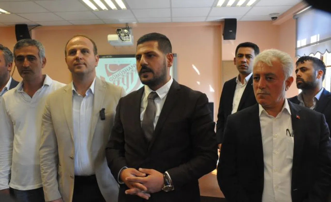 Gümüşhanespor’un yeni başkanı Yunus Emre Durmuş oldu