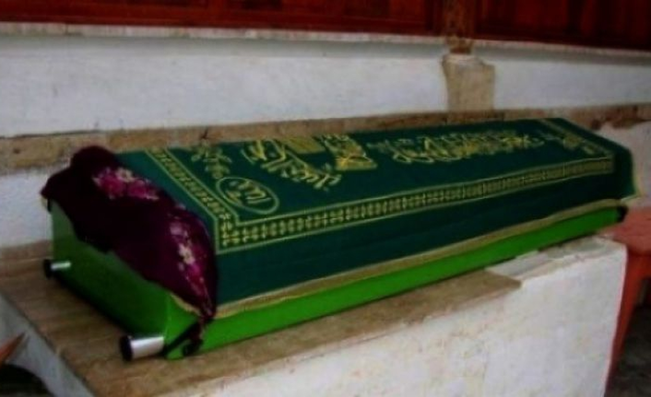 Zöhre ELMAHTİ Hakk'ın rahmetine kavuşmuştur
