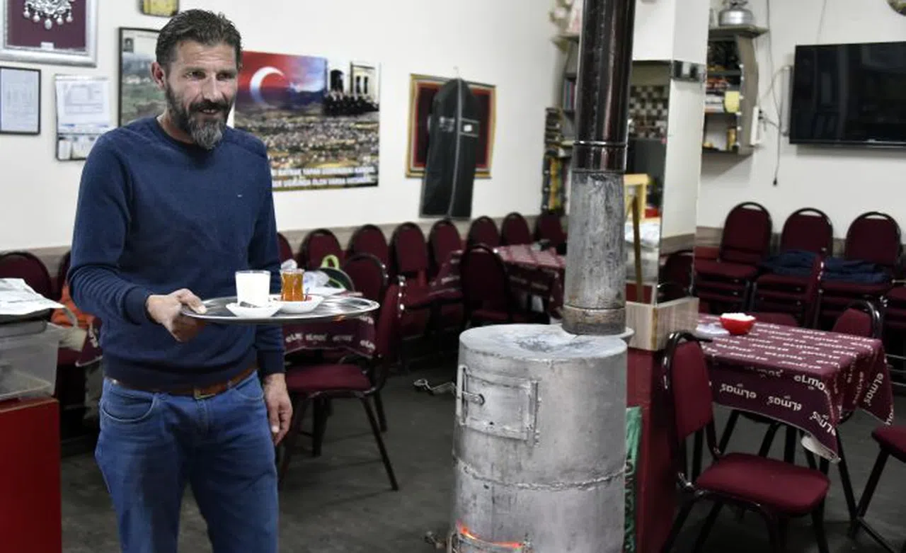 Bu ilçede kışın kahvelerde çaydan çok süt satılıyor