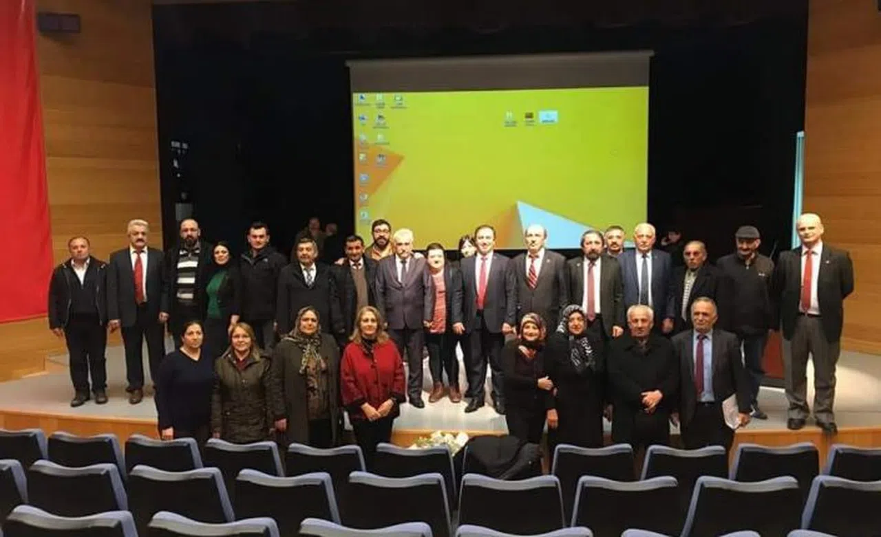 CHP’de il kongresi yapıldı, Ağaç yeniden başkan oldu