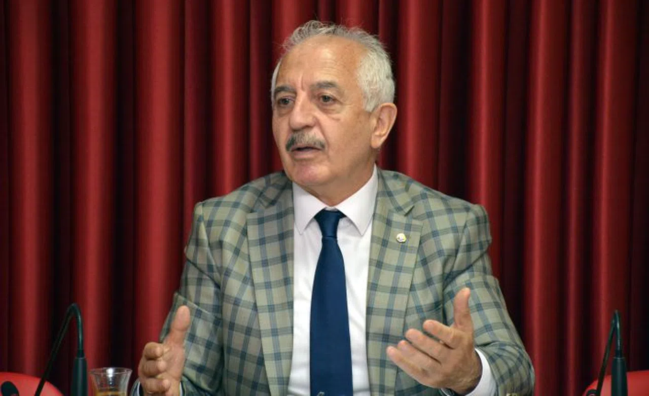 Elektrikçiler Çoruh-Aksa’nın tahsilat ofisinde ürün satışı yapmasından rahatsız