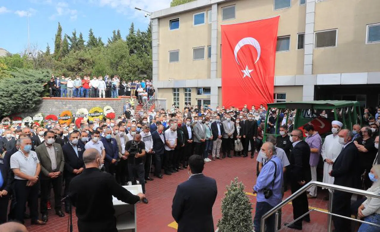 Canlı için ilk tören İstanbul’da yapıldı