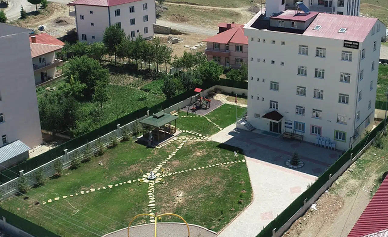 Mehmet Beyaz Kur’an Kursu öğrencilerini bekliyor