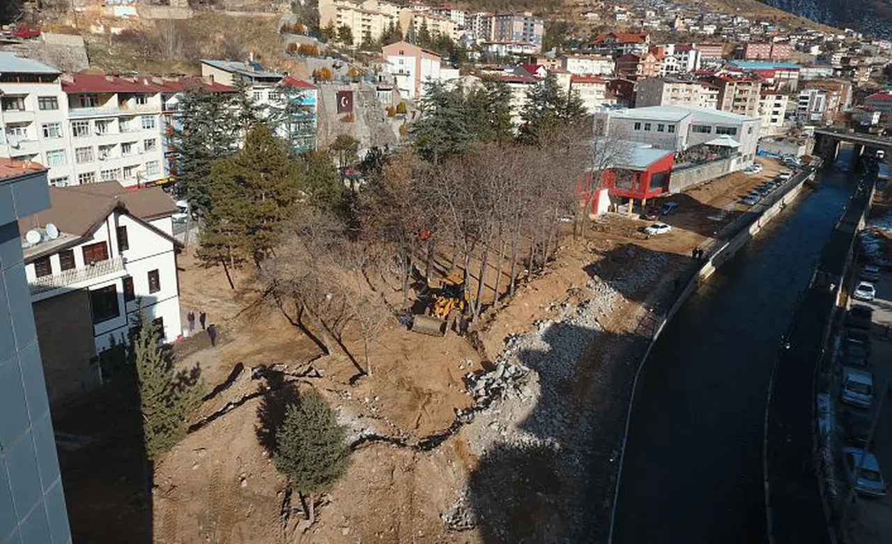 Atatürk Parkı yenileniyor