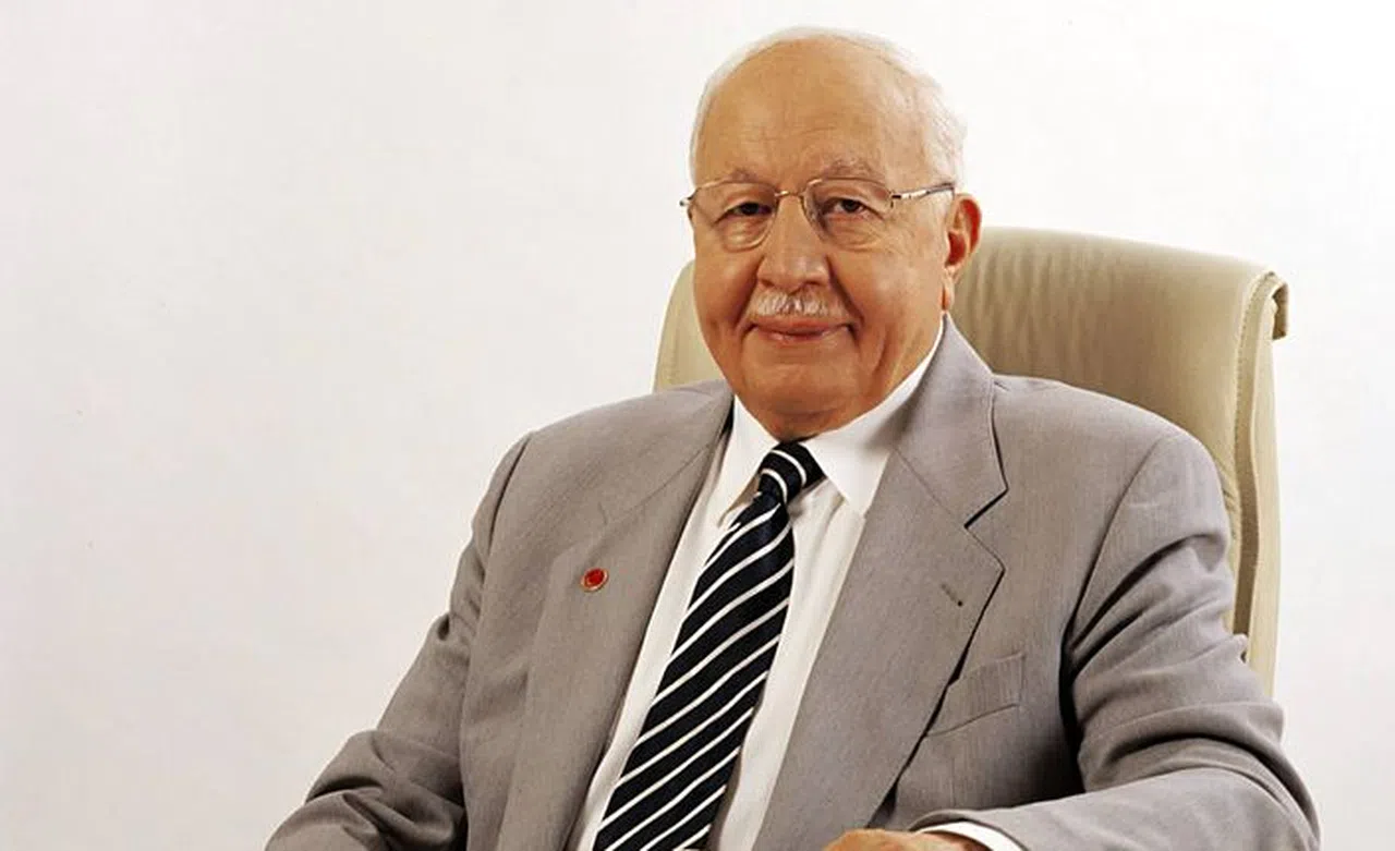 Nas: Erbakan, dün olduğu gibi bugün de yolumuzu aydınlatıyor