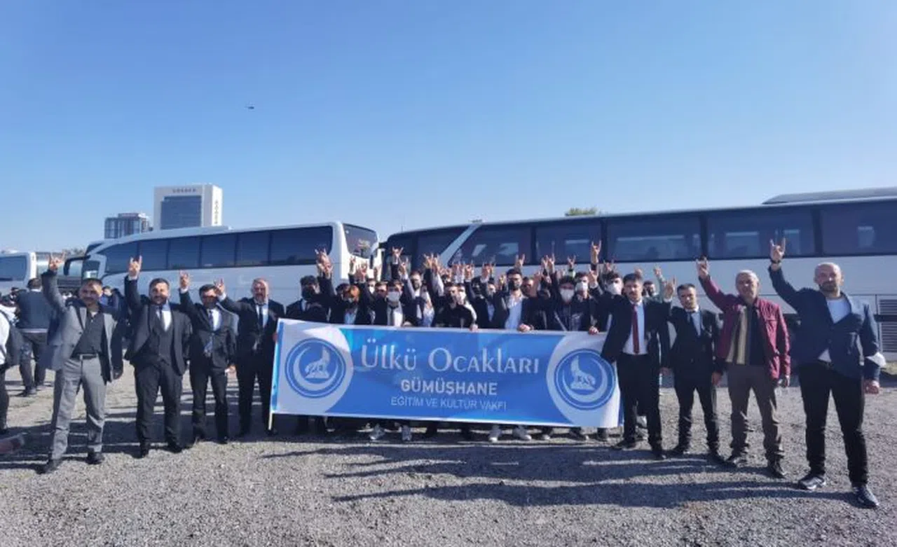 Gümüşhane Ülkü Ocaklarından Türk Gençliği Büyük Kurultayı'na çıkarma