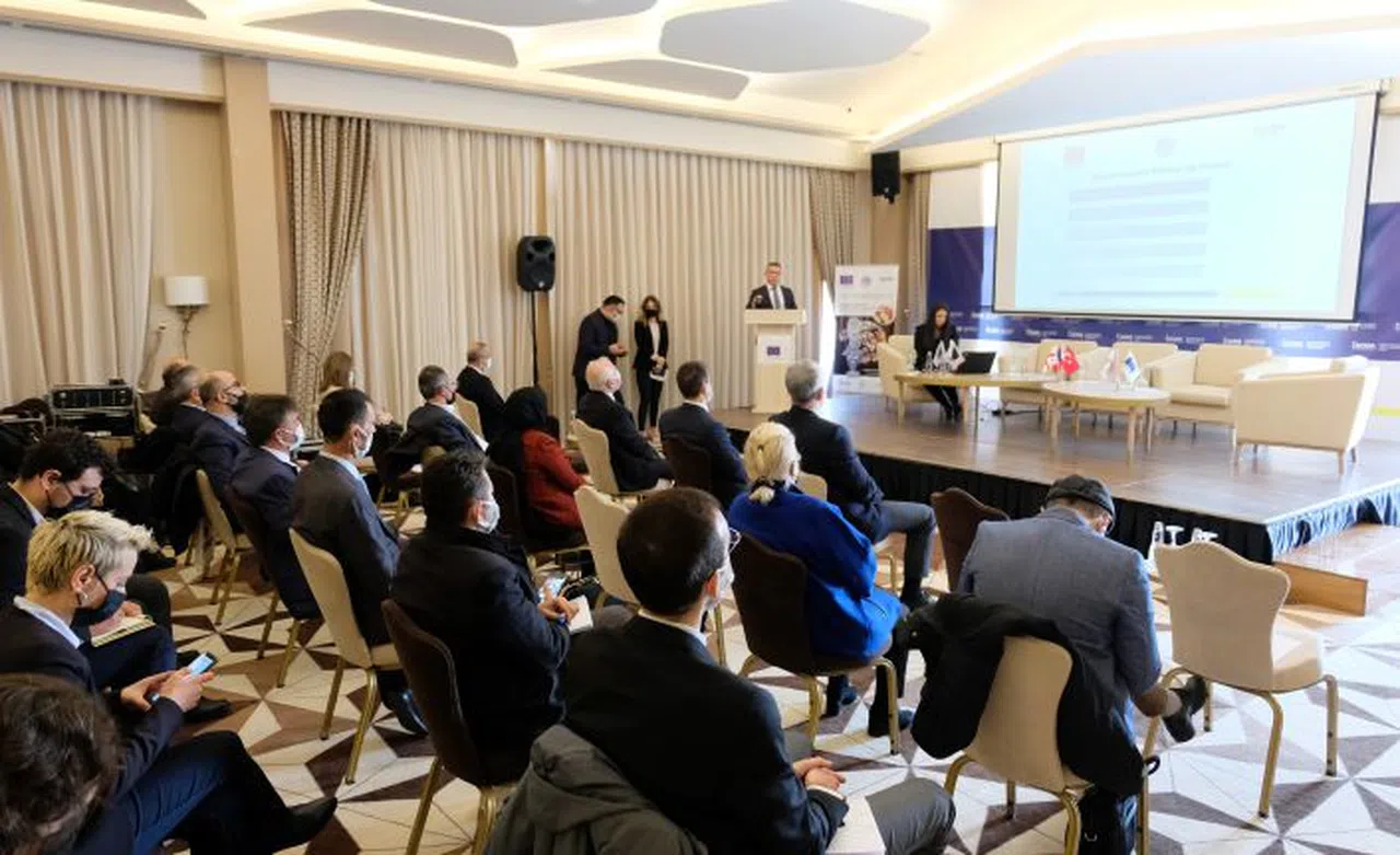 Coğrafi İşaretli Ürünler Ağı Projesi Zirvesi Gümüşhane'de yapıldı