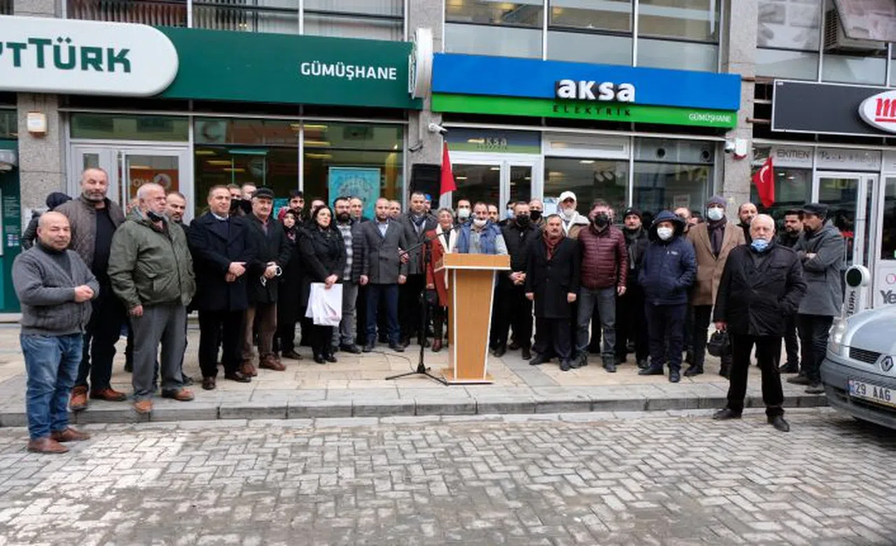 Gümüşhane’de esnaf elektriğe gelen zamma tepki gösterdi