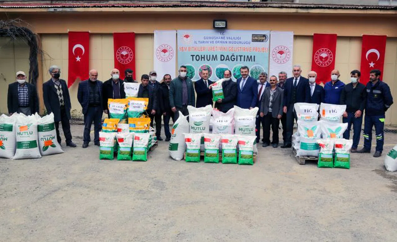 Gümüşhane’de üreticilere 46 ton yem bitkisi tohumu dağıtıldı