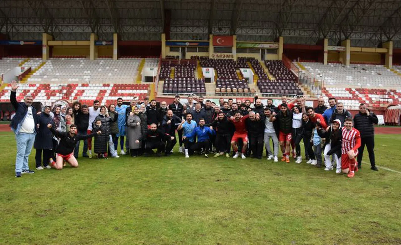 Başkan Çimen: Gümüşhanespor için gövdemizi taşın altına koyduk