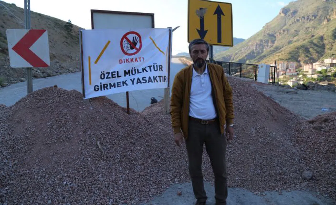 Hastane yolu 27 gün sonra yine kapandı