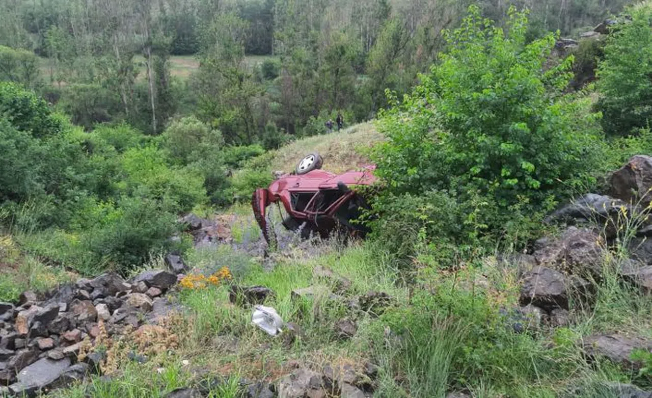  Viraja hızlı giren otomobil 80 metrelik uçuruma yuvarlandı: 1 ölü