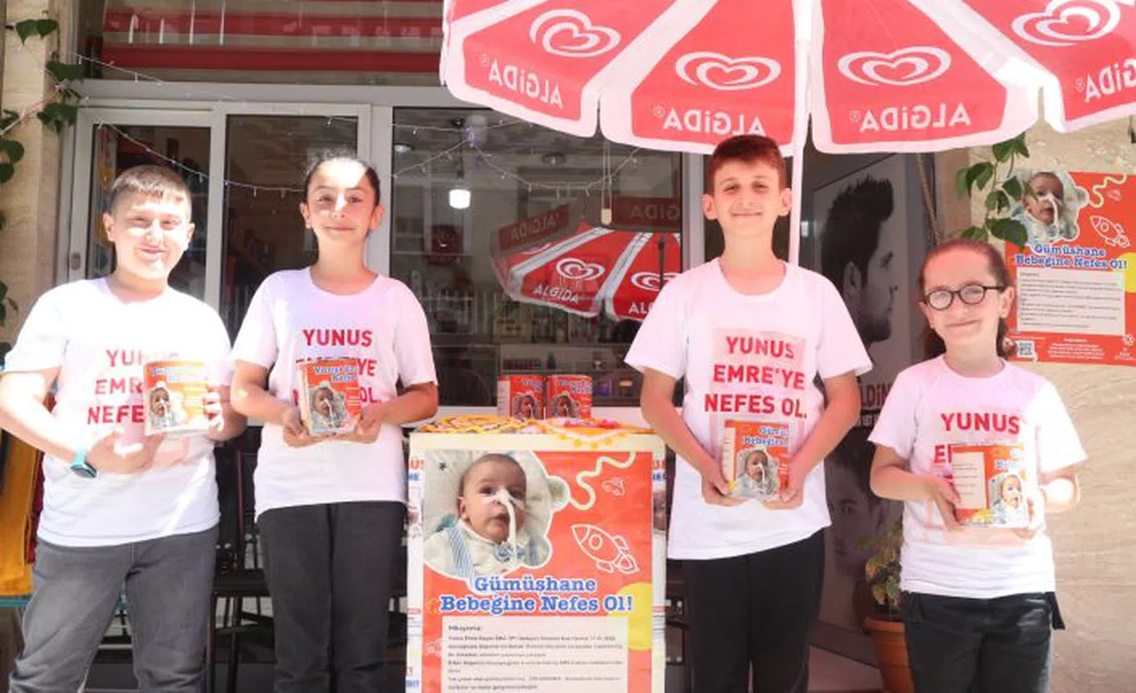 Gönüllü çocuklar Yunus Emre için 3 günde 10 bin TL topladı