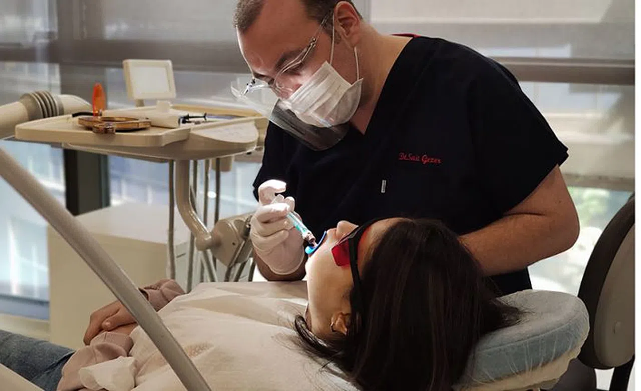 Diş Beyazlatma Ne Zaman Yapılmalı?