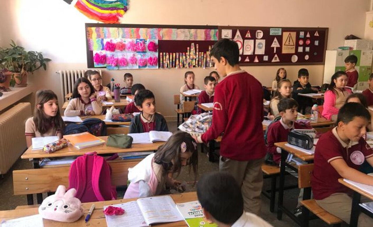 Dumlupınar Ortaokulundan örnek Mevlid-i Nebi programı