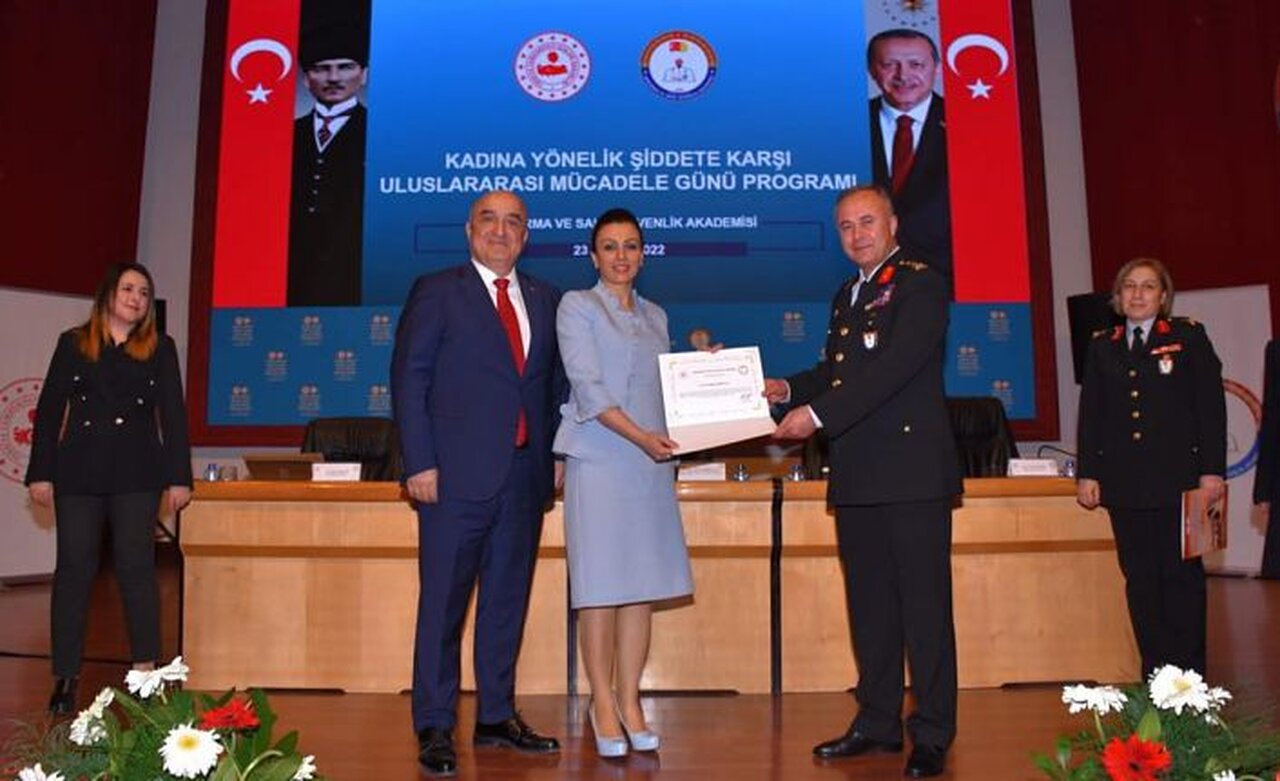 Demircioğlu: Her kadın ve erkek bir başka kadının sanat eseridir