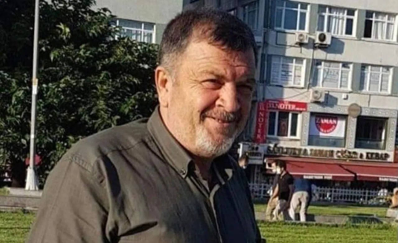 Savaş SÖNMEZ Hakk'ın rahmetine kavuşmuştur