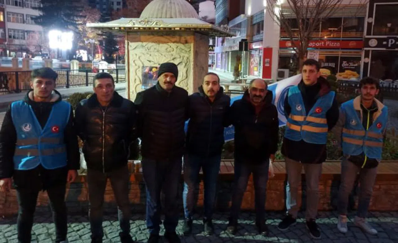 Ülkü Ocaklarından madencilere sıcak çorba ikramı