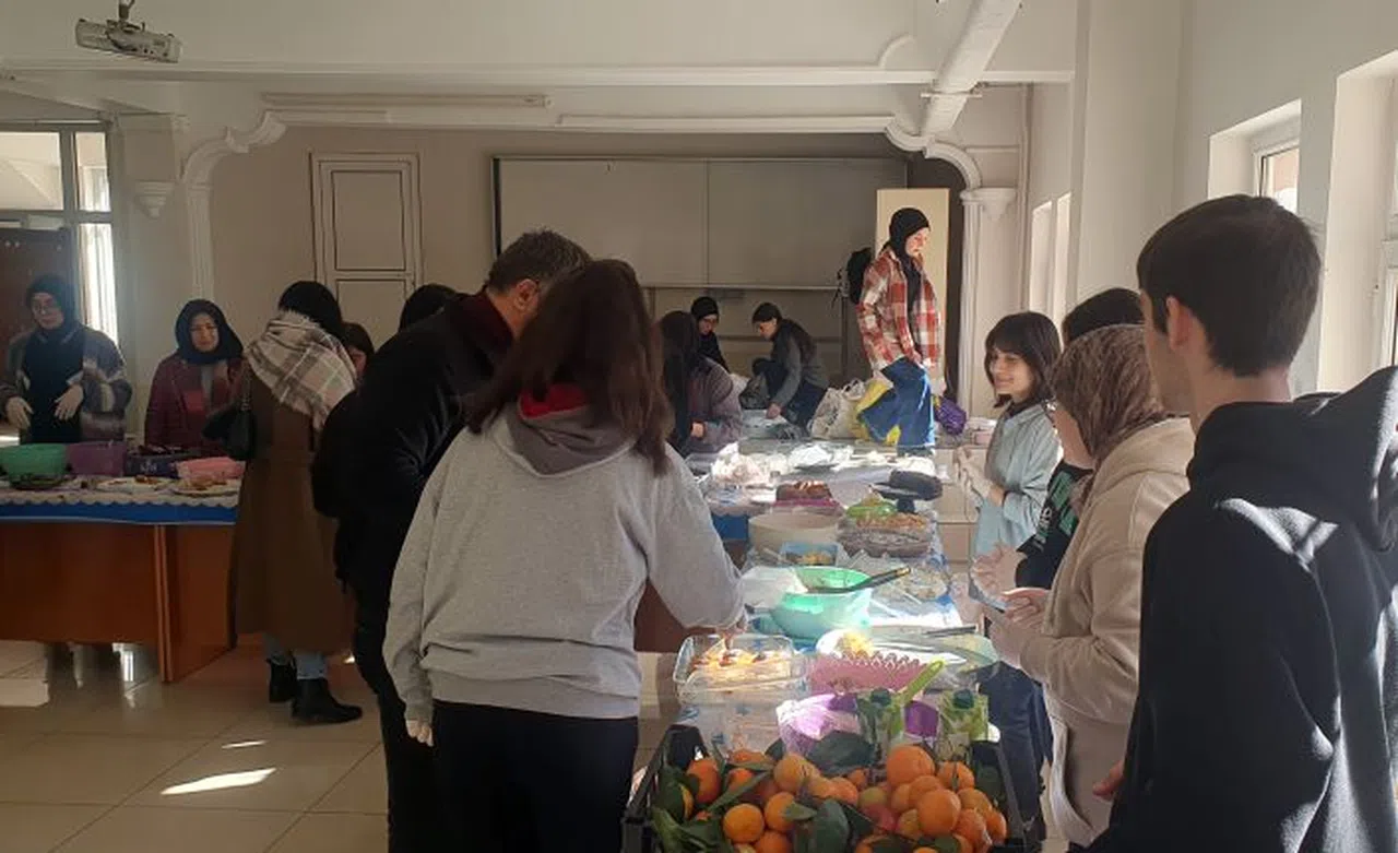 AFK’da Yunus Emre bebek için kermes düzenlendi