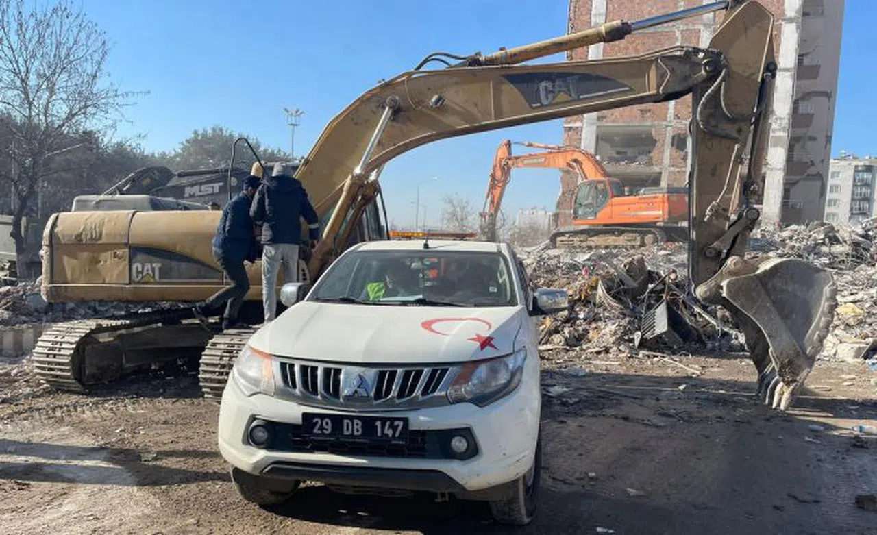 İl Özel İdaresi ilk günden beri deprem bölgesinde