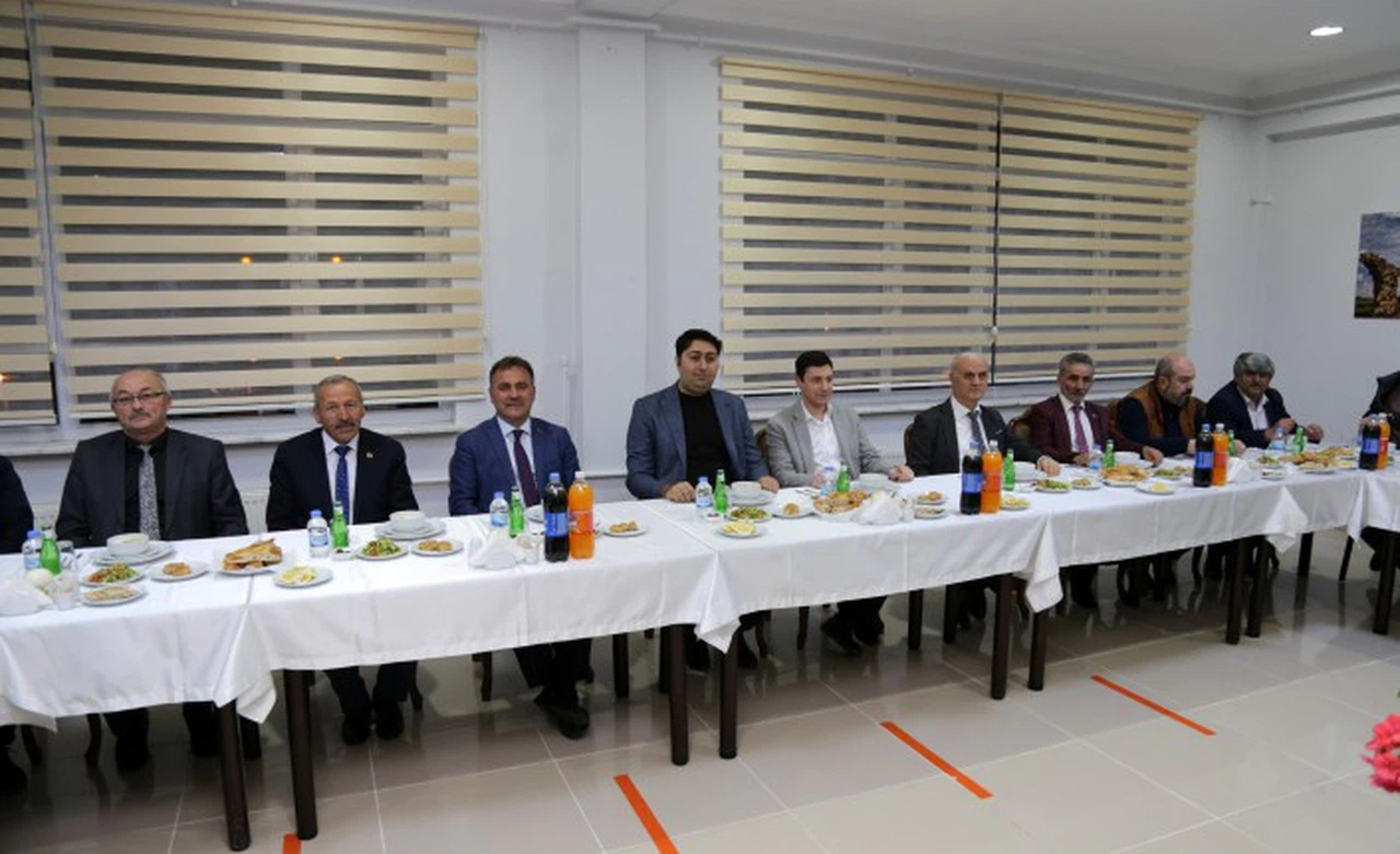 Özel İdare’nin iftarında buluştular