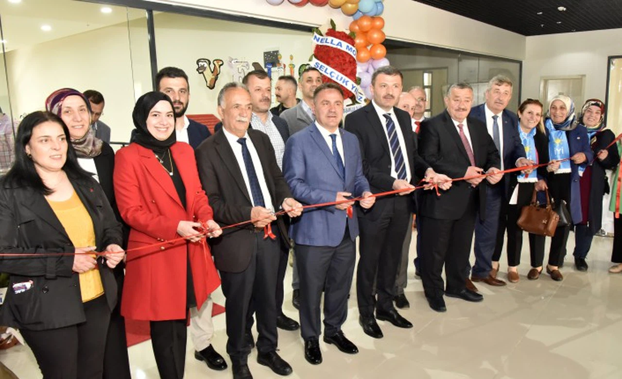 Anne ve çocuklara özel “Venüs Park Kafe” açıldı