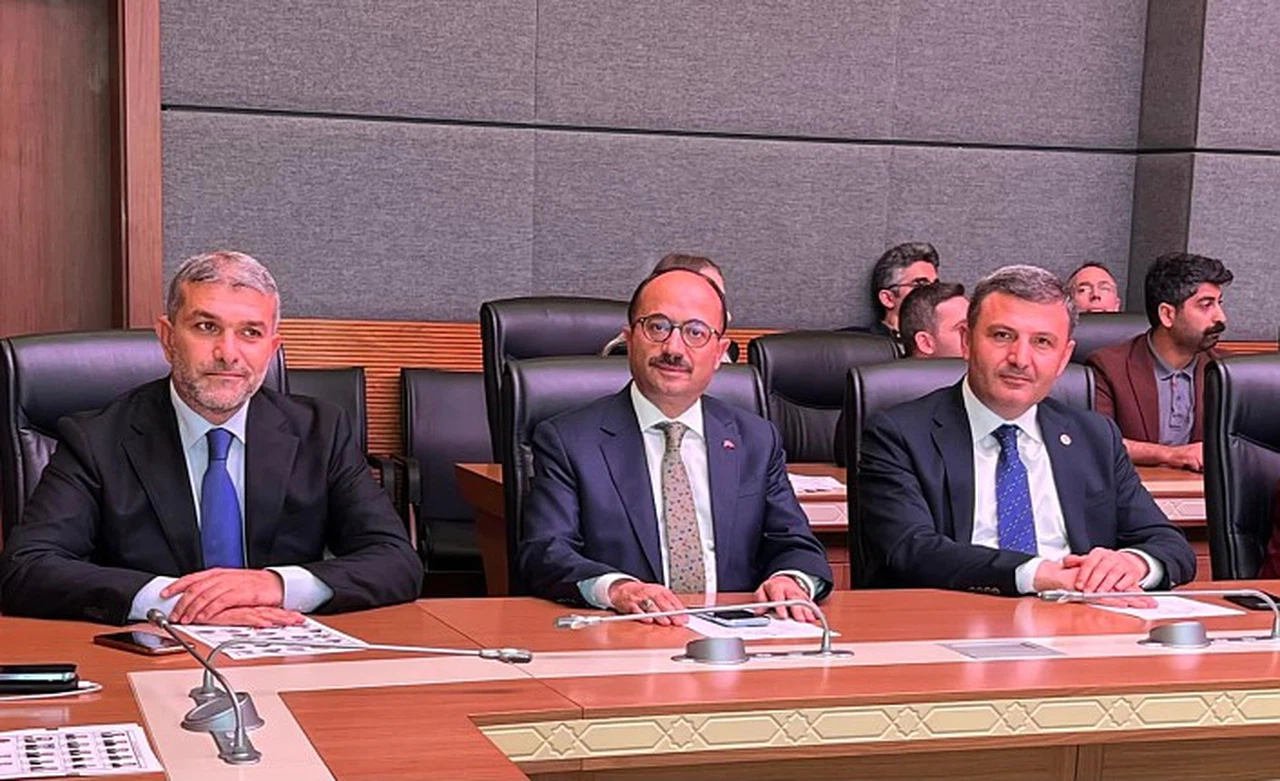 Köse Anayasa Komisyonuna seçildi