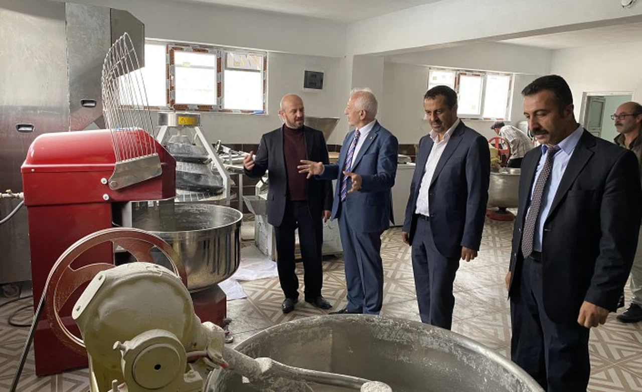 Akçay: İşletmelerimize sahip çıkmalıyız