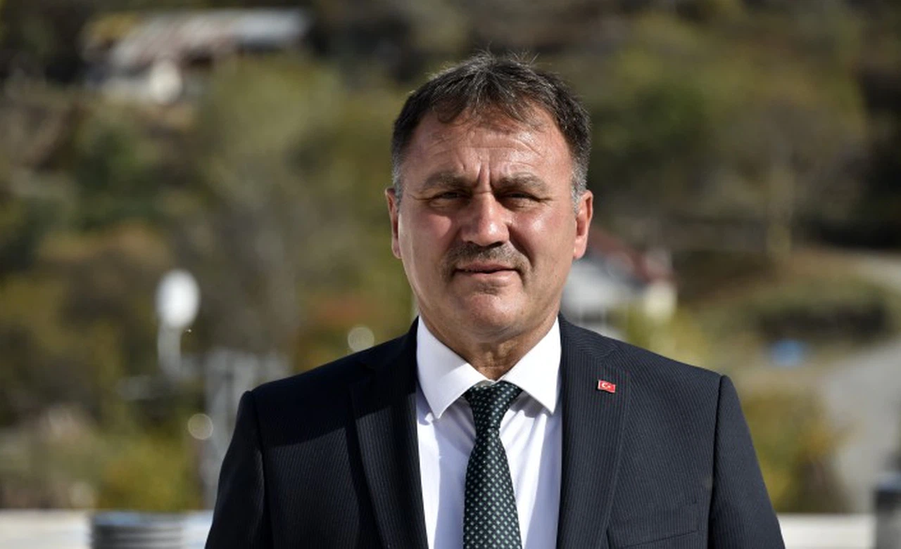 Başkan Çimen adaylığını açıkladı