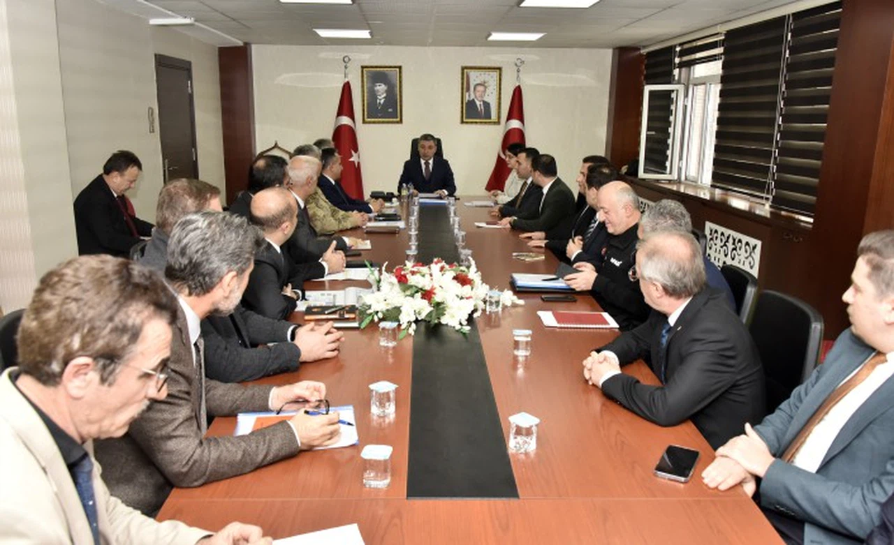 Kış mevsiminde yolların açılması için yanlış ihbar verenler cezalandırılacak