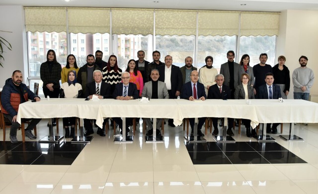 Rektör Zeybek: Dünyadaki 36 bin üniversite arasında yüzde 10'luk dilimdeyiz