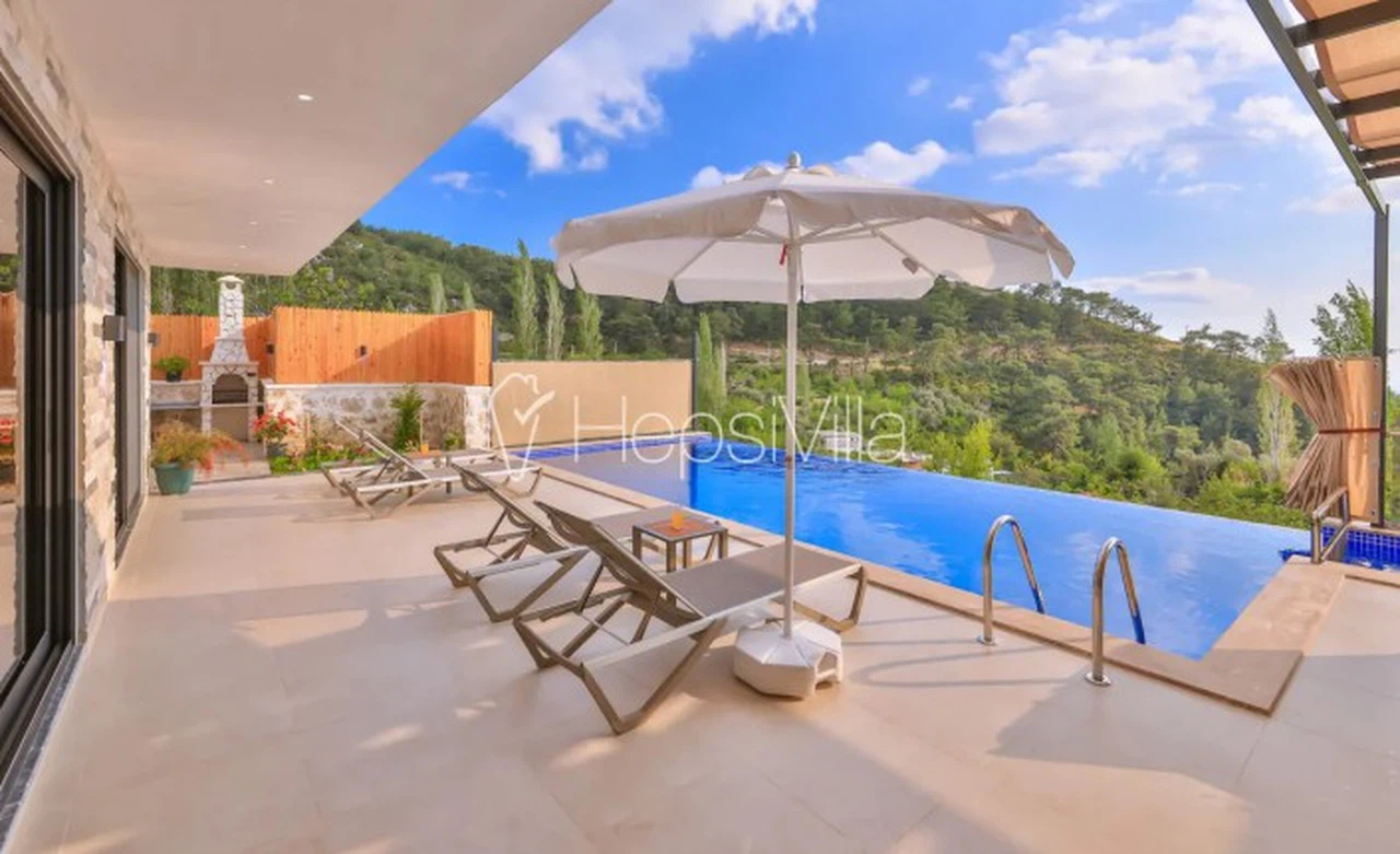 Bodrum'un Maviyle Dansı: HepsiVilla.com'un Deniz Manzaralı Villa Kiralama Seçenekleri İle Tatilinizi Özel Kılın!