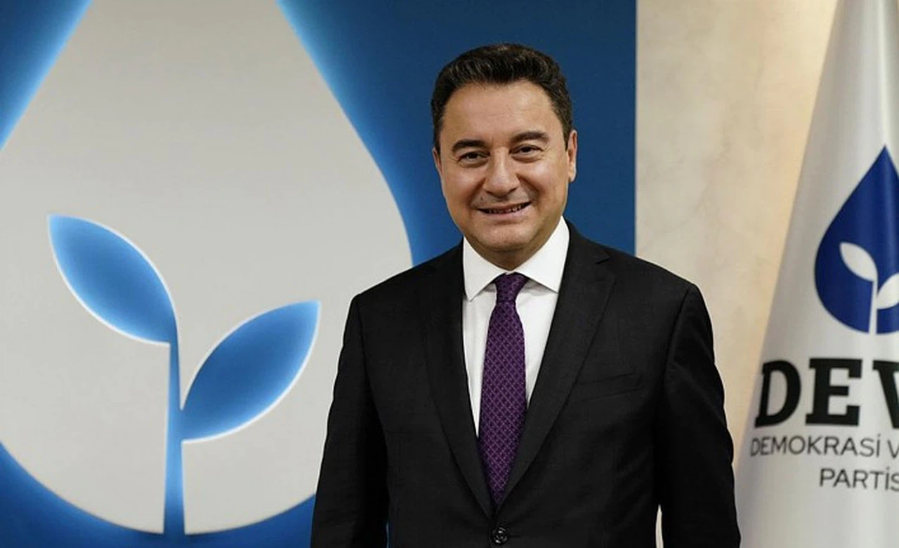 Babacan Gümüşhane'ye geliyor