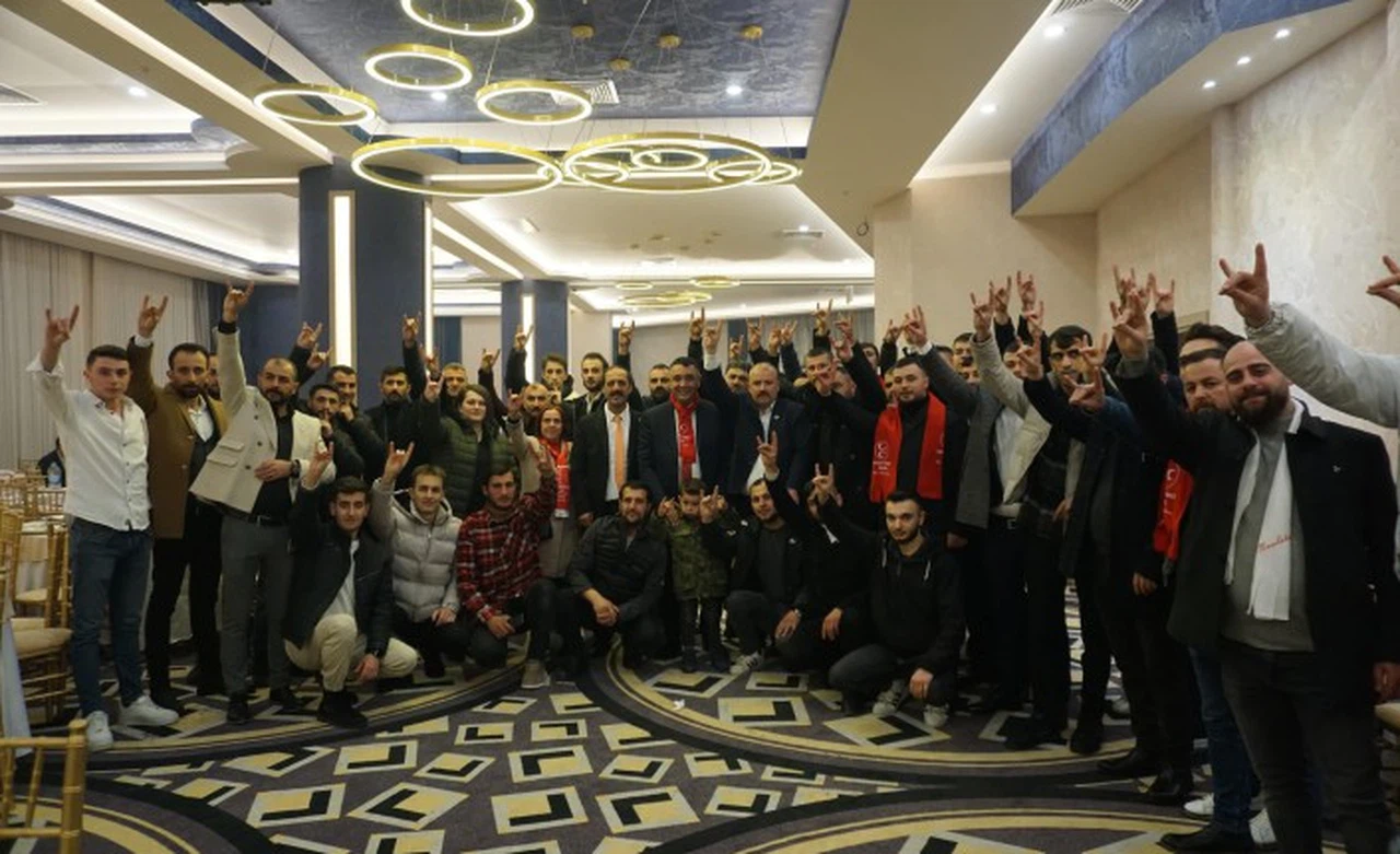 Başer: Değişimin öncüsü gençler