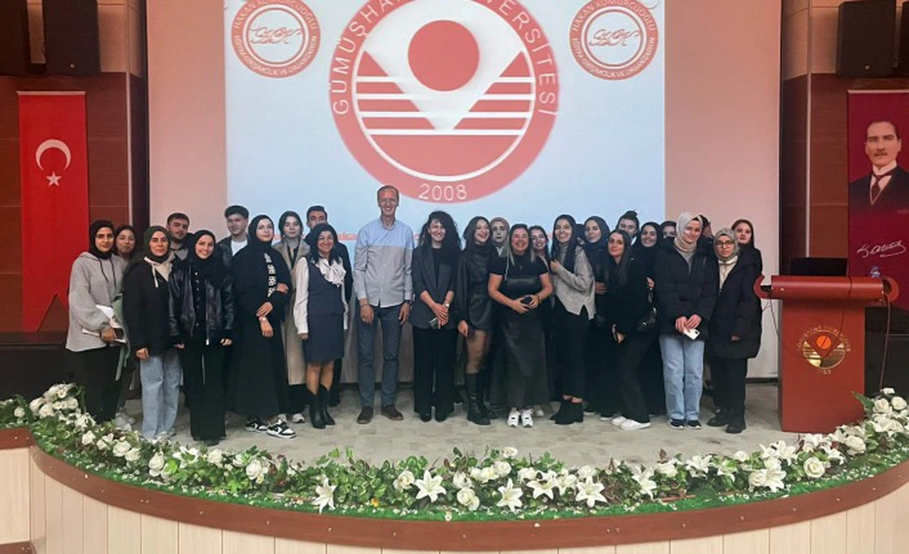 Kömürcüoğlu’ndan “Hedef Belirleme, Plan Yapma ve Odaklanma” eğitimi