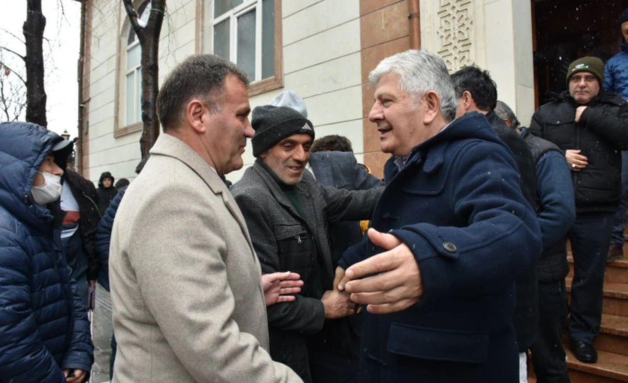 Rektör Aydın, Ercan Başkanla şehir turu yaptı