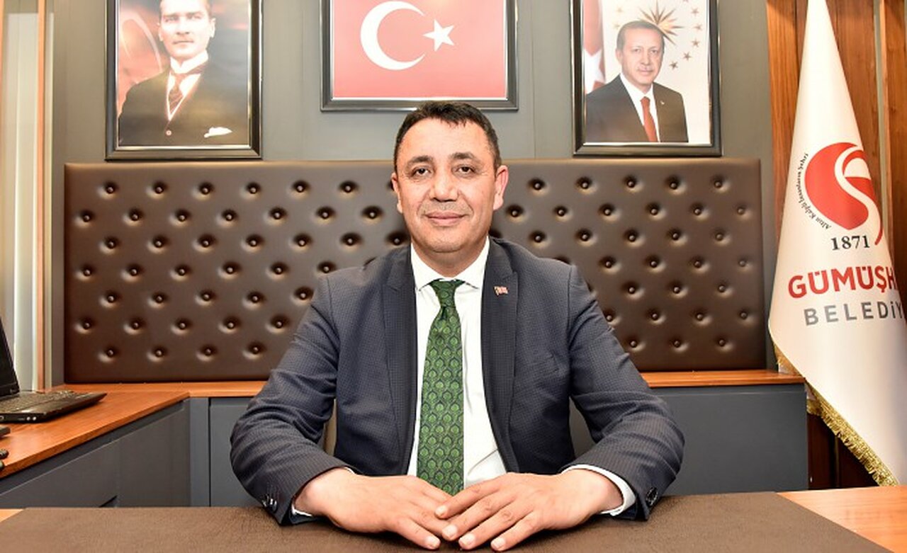 Başer mazbatasını alıp koltuğa oturdu