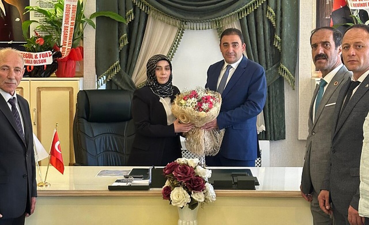 Belediye başkanlığı koltuğunu eşinden devraldı