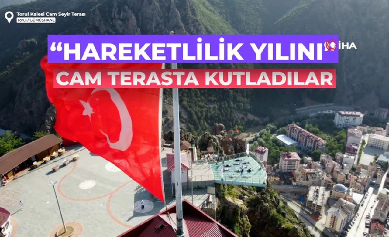 ‘Hareketlilik Yılı'nı 240 metre yükseklikte kutladılar