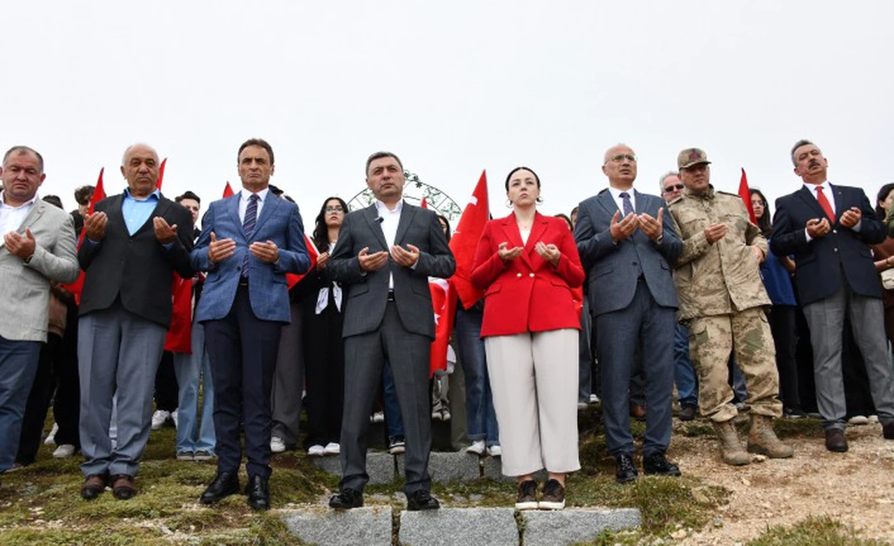 Gümüşhane'de gençler tarihi yerinde öğreniyor