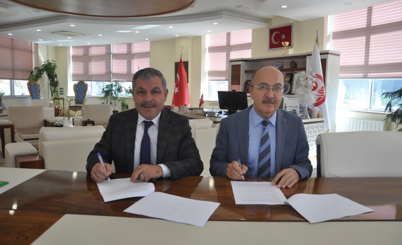 GÜ’de emeklilere yönelik iş birliği protokolü imzalandı