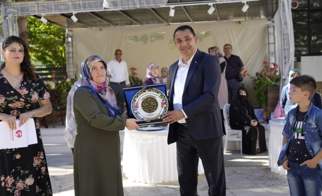 Gümüşhane’nin yöresel lezzetleri jürinin karşısında kıyasıya yarıştı