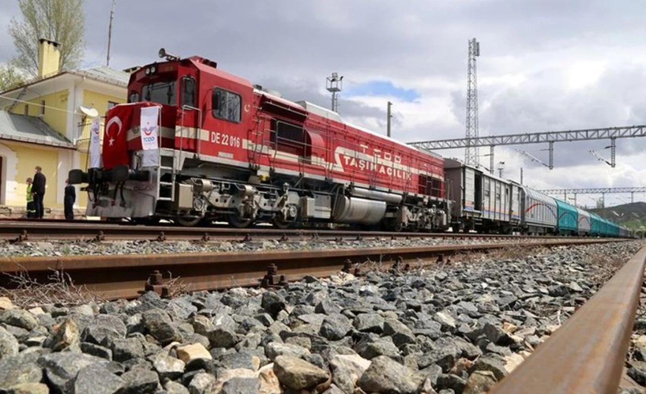 Demirel: Ağır ve konvansiyonel yük treni Gümüşhane ve Trabzon’un geleceği için şart