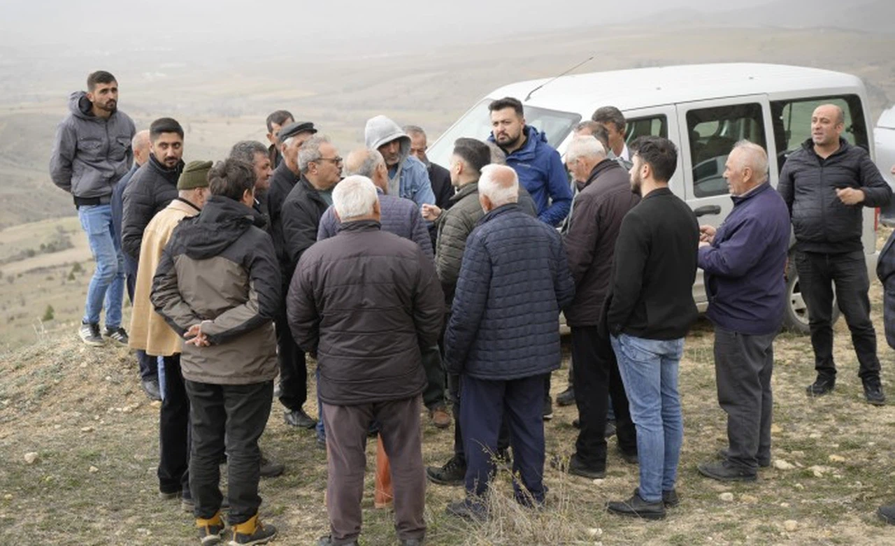 Gümüşhane'de vatandaşlar köylerine yapılması planlanan köpek barınağına tepki gösterdi