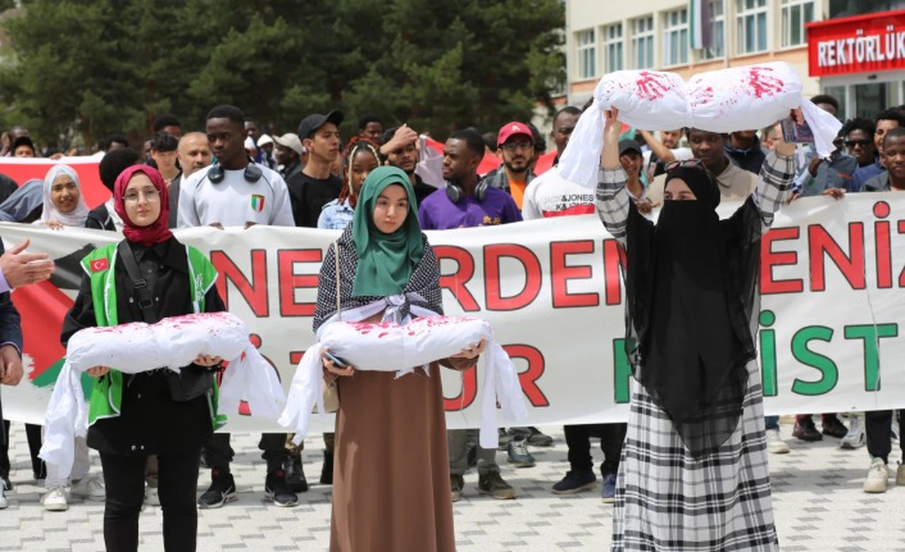 İsrail zulmü 3 dilde anlatıldı: İnsanlık vicdanı, Siyonizmi yenecektir