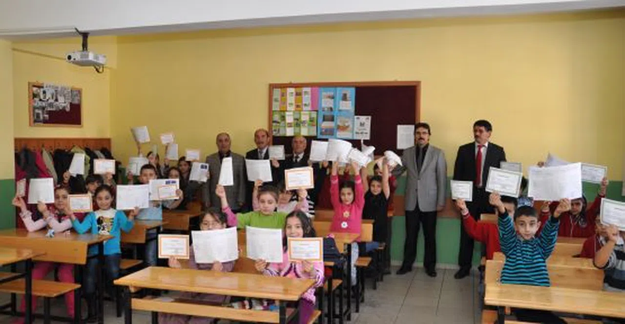 Gümüşhane'de 22 Bin 706 Öğrenci Karne Aldı