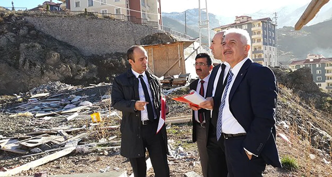 İmam Hatip Ortaokulu ve Spor Salonu Yer Tespit Çalışmaları Devam Ediyor