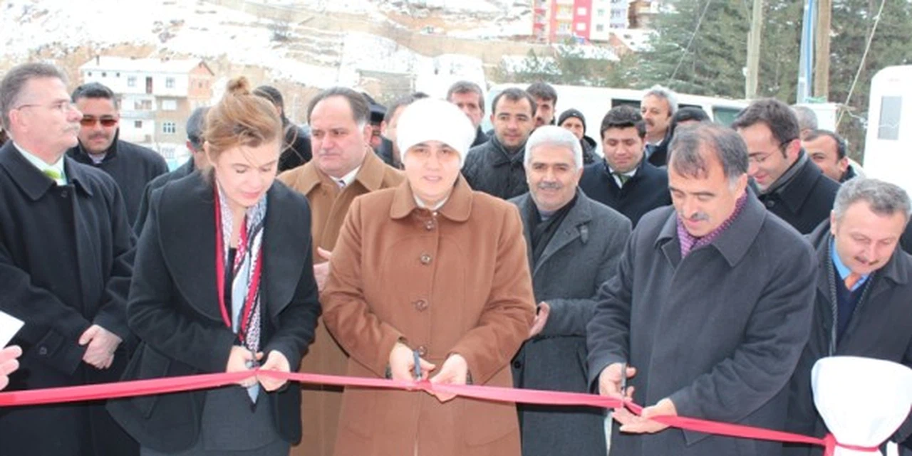 Yakamoz Gençlik Merkezi Açıldı