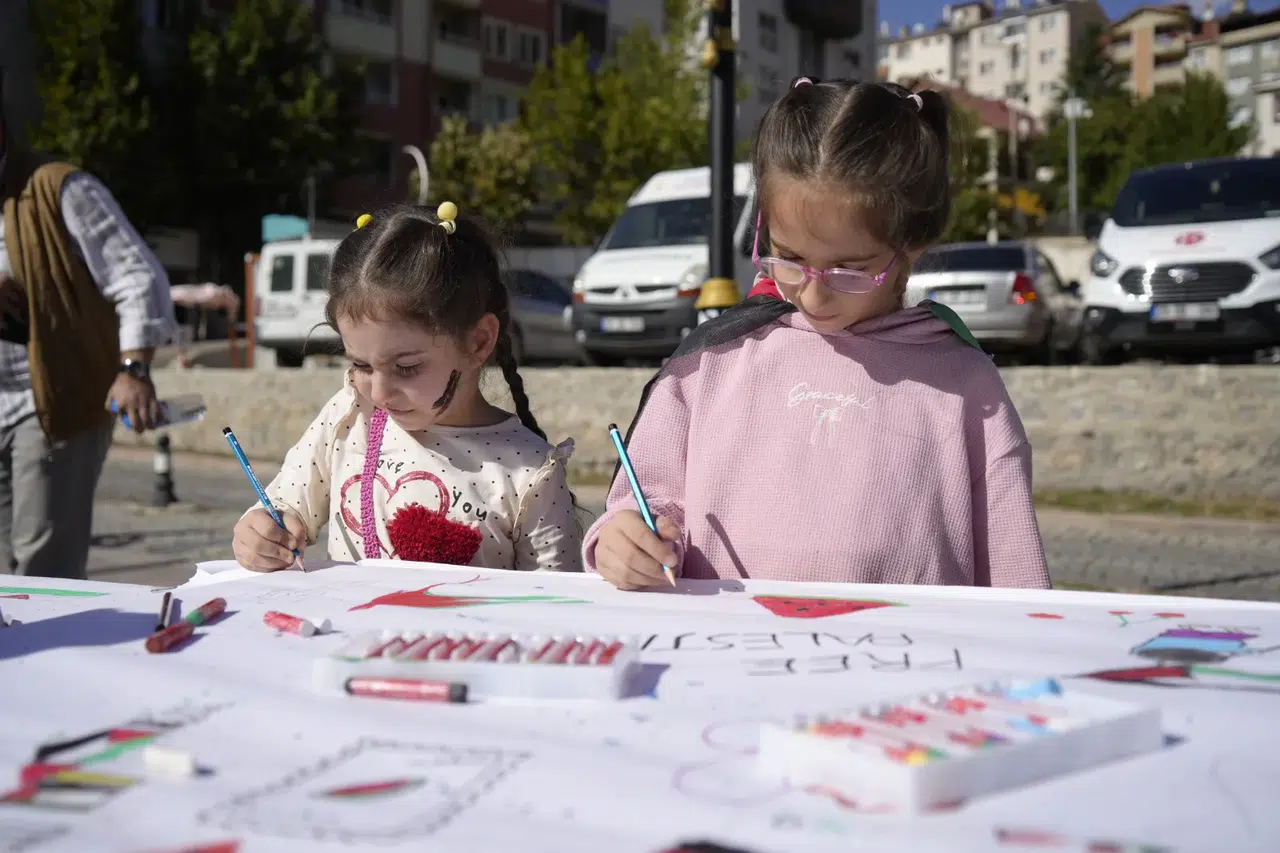 Gümüşhane’de “Filistinli Çocuklar İçin Çiz” etkinliği düzenlendi