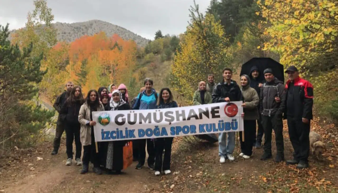 İzcilerden "Doğanın Büyüsüne Ortak Ol" yürüyüşü